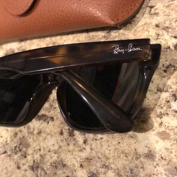 Tortoise shell RayBans — just in time for summer! - Picture 2 of 3